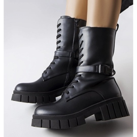 Černé šněrovací pracovní boty od Rive černý 1