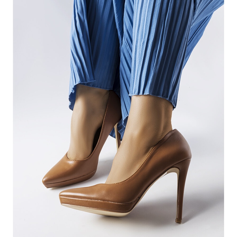 Kristin hnědé klasické podpatky hnědý 1