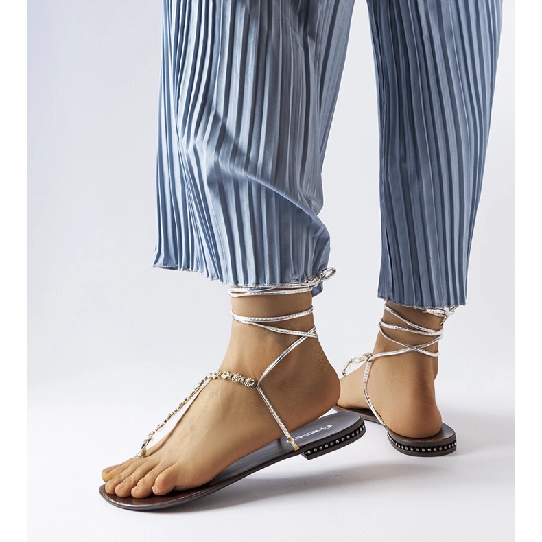 Stříbrné sandály s kubickými zirkony z Troghi stříbrný 1