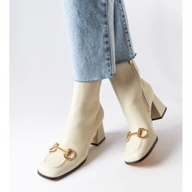 Béžové kozačky na podpatku od Castione béžový 1