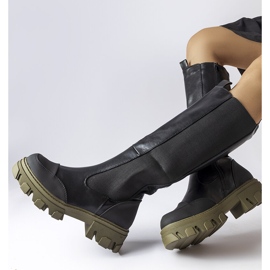 Černozelené vysoké kozačky značky Pasquale černý 1