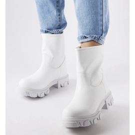 Bílé nazouvací boty od Wuori bílý 1