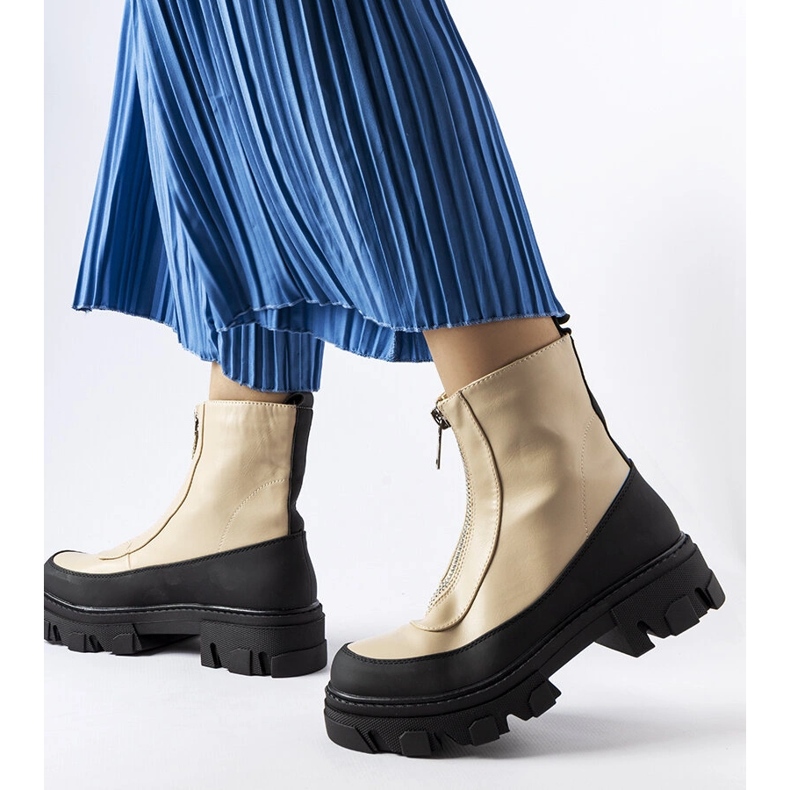 Béžové robustní kotníkové boty od Morley béžový 1