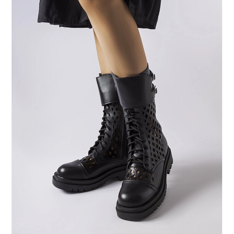 Černé prolamované dělníci Amarante černý 1