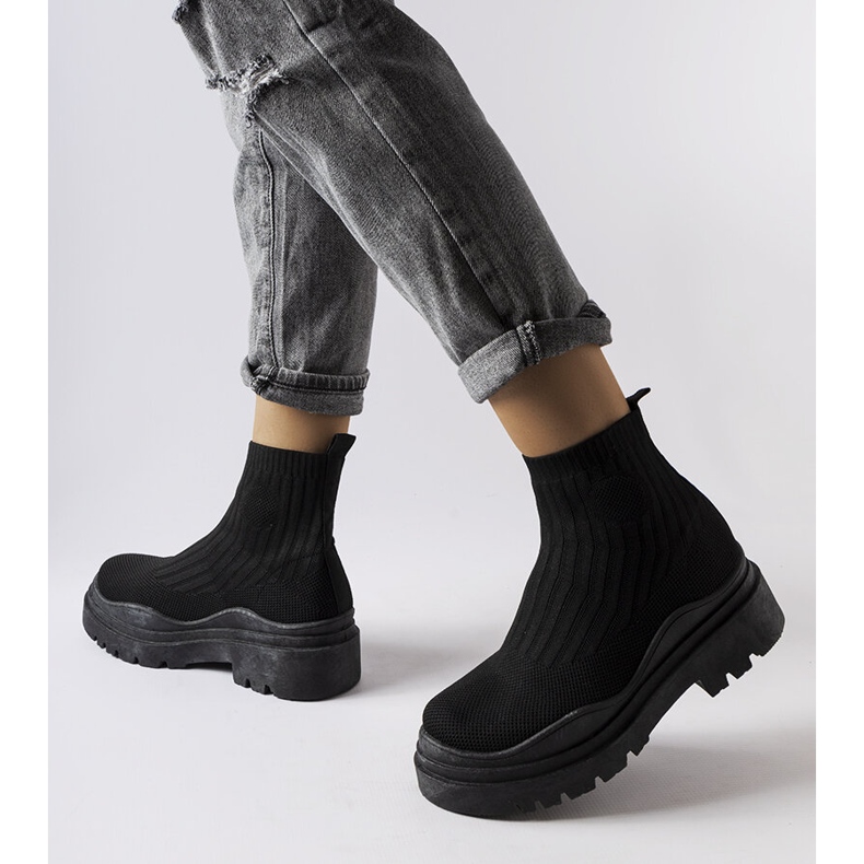 Černé vysoké tenisky Marks černá 1