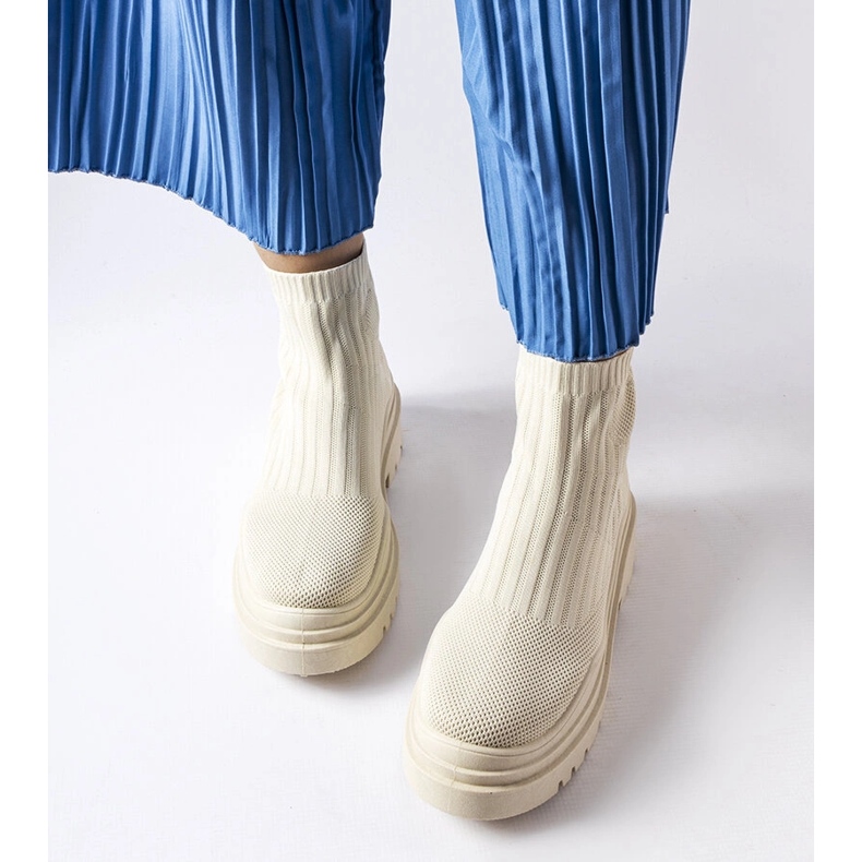 Béžové vysoké tenisky Marks béžový 1