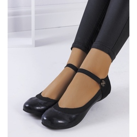 Černé balerínky s gumičkou od Hari černý 1