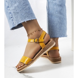 Žluté dámské sandály Speier žlutá 1