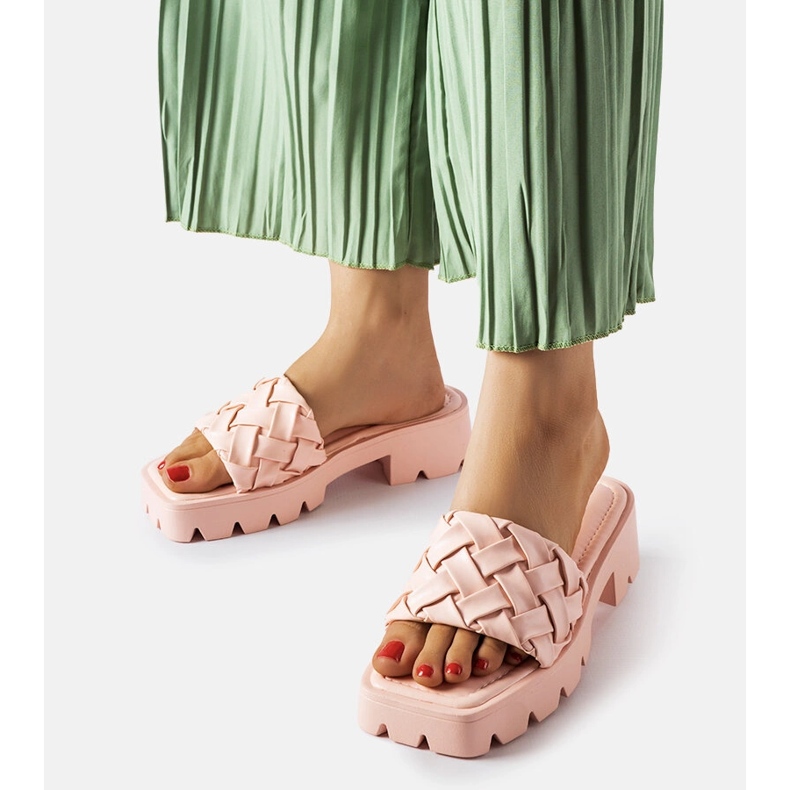 Růžové žabky s traktorovou podrážkou Lora růžový 1