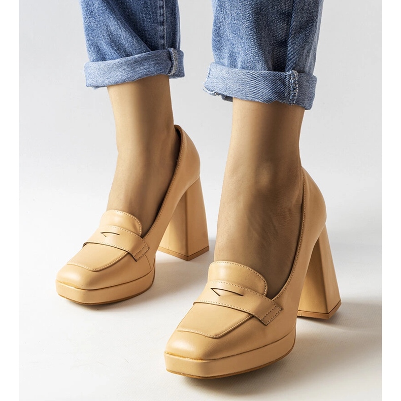 Béžové lodičky na vysokém podpatku značky Inès béžový 1