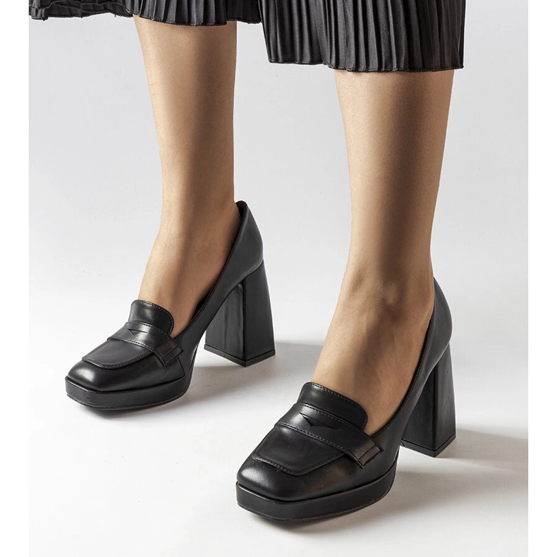 Černé lodičky na vysokém podpatku značky Inès černý 1