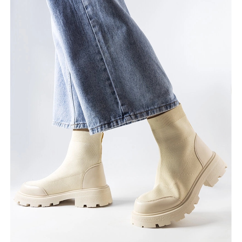 Béžové ponožkové kozačky značky Lonte béžový 1