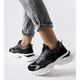 Inna Černé tenisky s viditelným běhounem značky Rosita černá 1