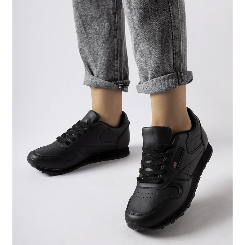 Černé klasické tenisky Poulsen černá 1