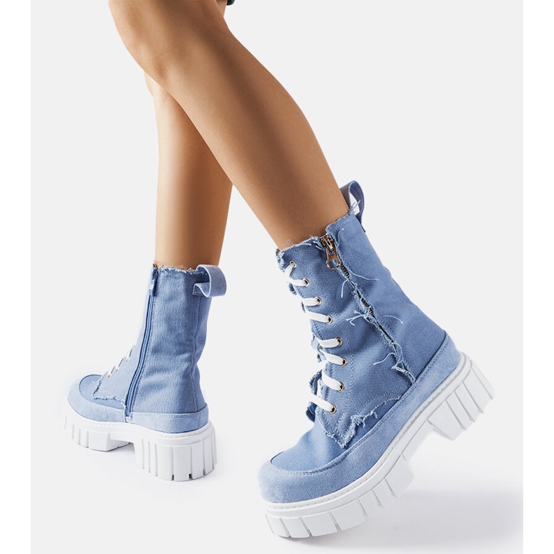 Modré zateplené kozačky Crispiero modrý 1