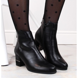 M. DASZYŃSKI Černé teplé Chelsea boty na sloupku od M. Daszyńského černá 2