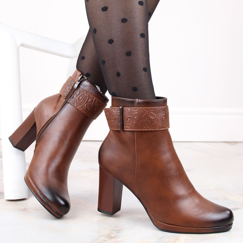 M. DASZYŃSKI Dámské kozačky na vysokém podpatku a platformě, zateplené hnědé, M.Daszyński AF125-19 hnědý 1