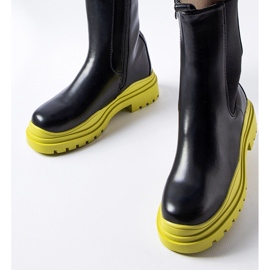 Černé kozačky s barevnou podrážkou od Delebio černý 2