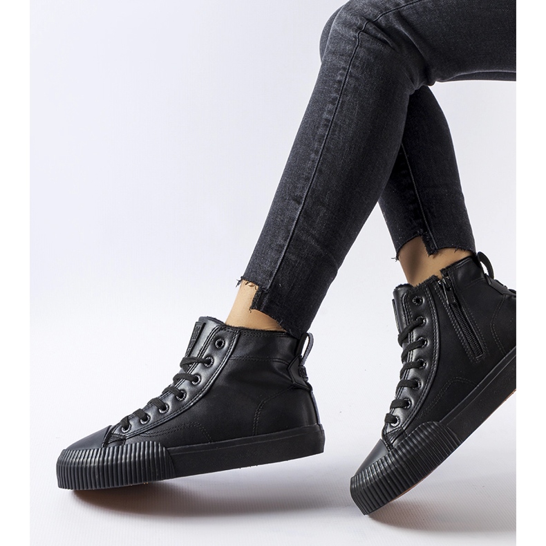 Černé zateplené tenisky Big Star MM274020 černá 1