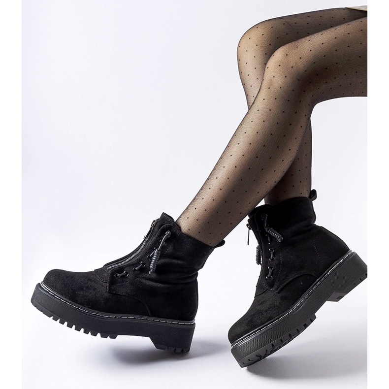 Černé kotníkové boty Doganella se zipem černá 1 Černé kotníkové boty Doganella se zipem černá 1