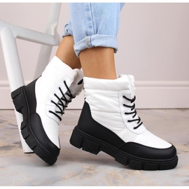 Dámské šněrovací, zateplené sněhule, bílé, T.Sokolski Z23-389 bílý 1 Dámské šněrovací, zateplené sněhule, bílé, T.Sokolski Z23-389 bílý 1