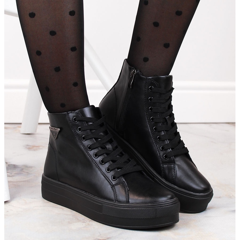 Kožené kotníkové boty na platformě, zateplené černé creepers Filippo DBT4708 černý 1