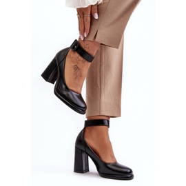 WS1 Černé lodičky na podpatku s přezkou Idovana černá 1