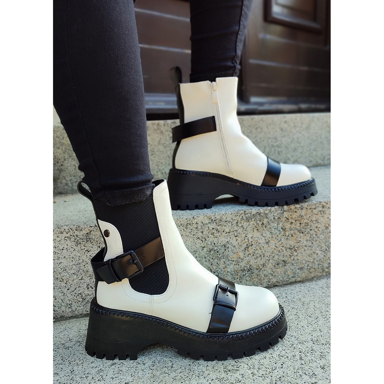 Bílé dámské tašky s přezkami bílý 2 Bílé dámské tašky s přezkami bílý 2