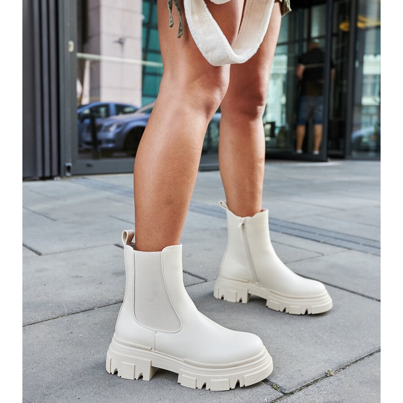 Krémové kotníkové boty s gumovou vsadkou D'Isola béžový 2