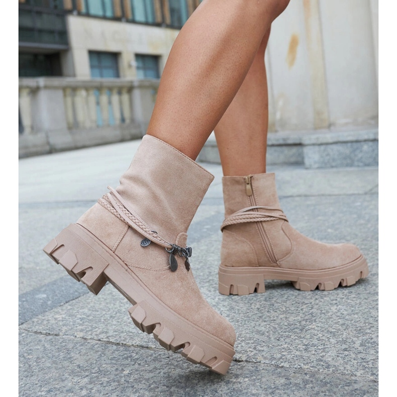 Béžové kotníkové boty s ozdobným náramkem Geraldo béžový 1