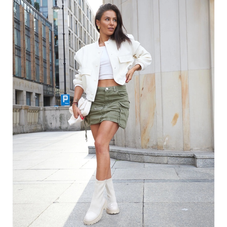 Béžové lakované kotníkové boty značky Albertina béžový 1