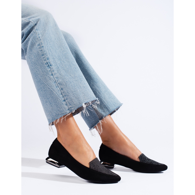 SHELOVET Černé dámské mokasíny se vzorem špiců Daszyński černá 1