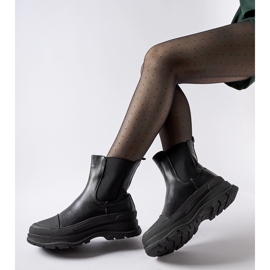 Černé kotníkové boty se sportovní podrážkou Ermanno černá 1 Černé kotníkové boty se sportovní podrážkou Ermanno černá 1