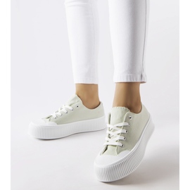 Zelené tenisky na silné platformě Fortunata zelená 1