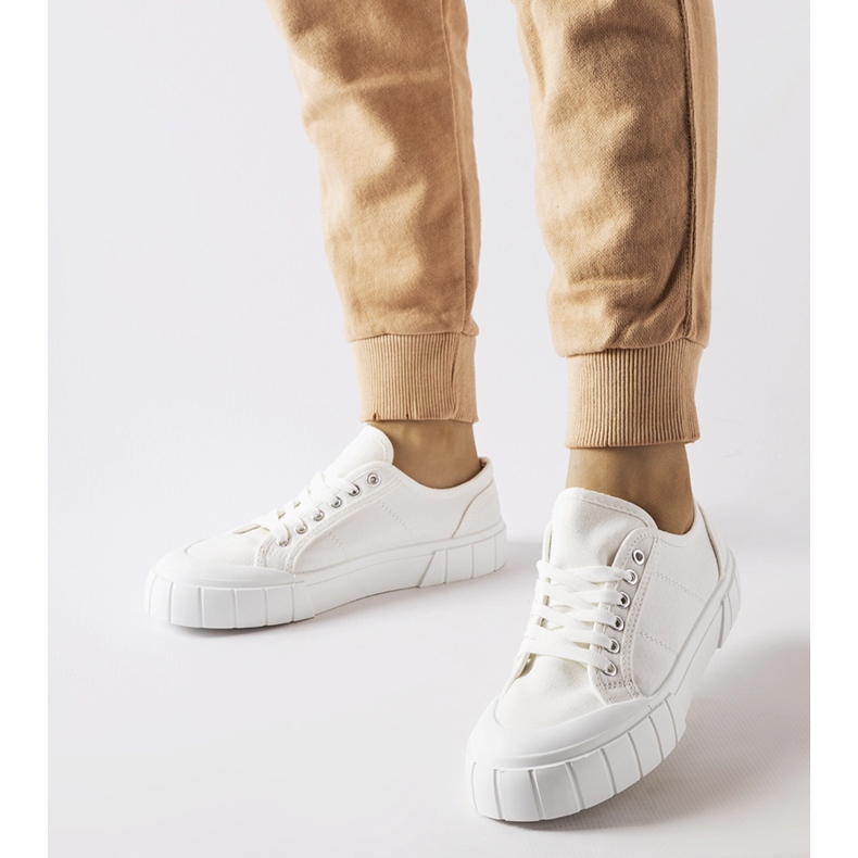 Bílé tenisky na silné platformě Egidio bílý 1