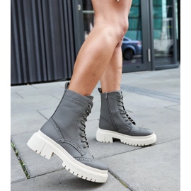 Zelené kozačky zdobené prošíváním Nicla zelená 2 Zelené kozačky zdobené prošíváním Nicla zelená 2