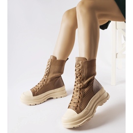 Hnědé ponožkové dělnice se silnou podrážkou od Vitto hnědý 1