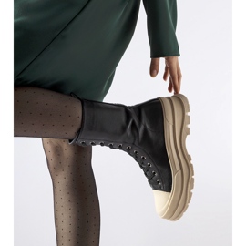 Černé zateplené boty se silnou podrážkou Giselda černá 1