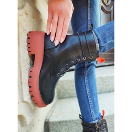 Dámské černé dělnice s barevným doplňkem černá 1 Dámské černé dělnice s barevným doplňkem černá 1