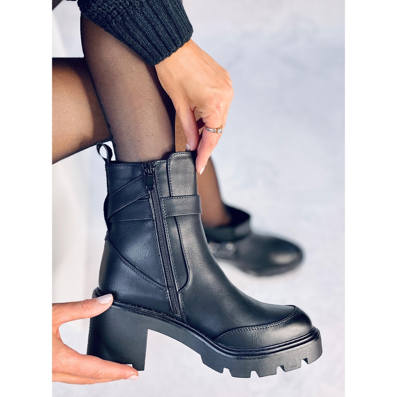 Carter Black kozačky na širokém podpatku černá 1