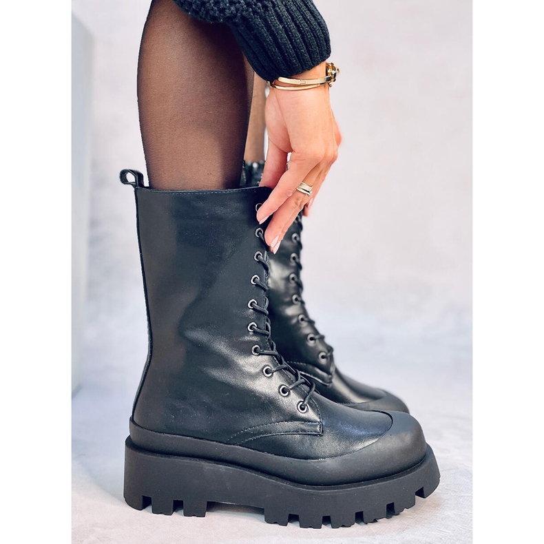 Knight Black šněrovací boty černý 2