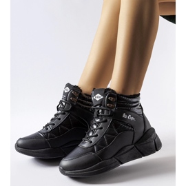 Černé boty Lee Cooper LCJ-23-44-1984L černá 1 Černé boty Lee Cooper LCJ-23-44-1984L černá 1