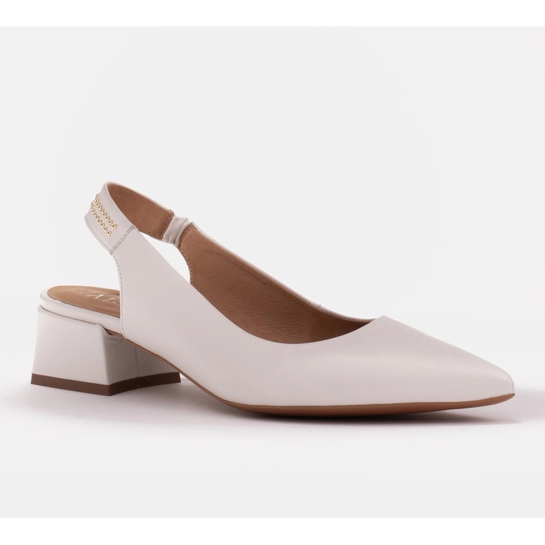 Marco Shoes Bílé sandály s tryskami bílý 1