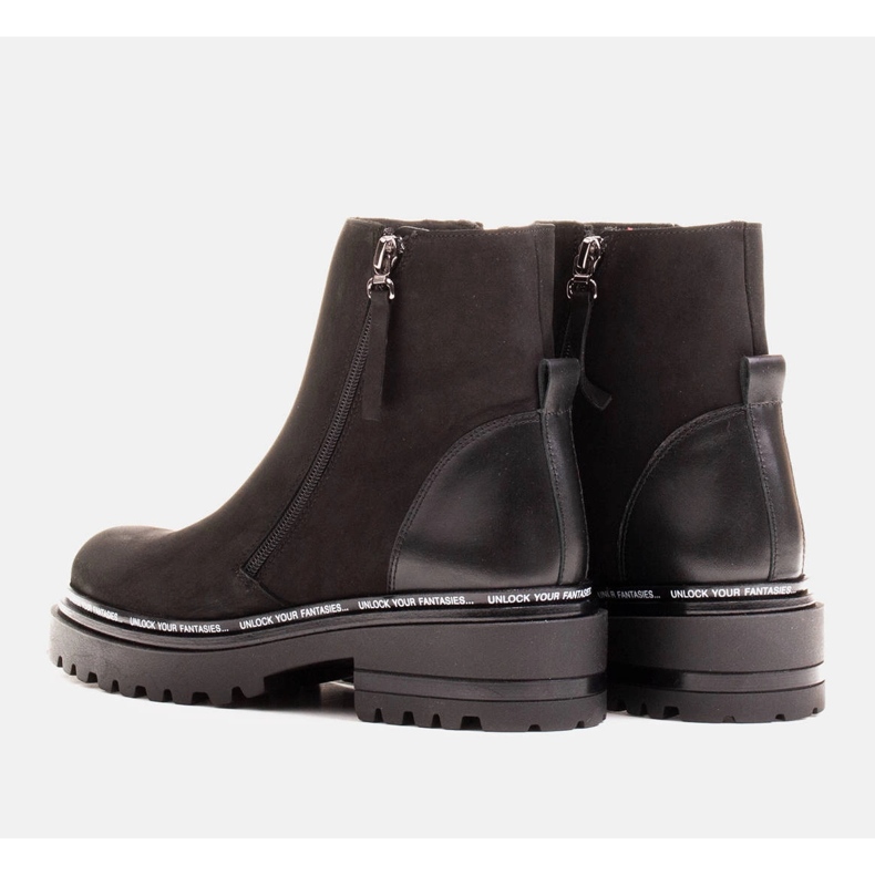 Marco Shoes Hladké dámské kozačky se zajímavým, tlustým dnem černý 2