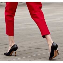 Marco Shoes Kožená stiletta z měkké lícové kůže s kamínky černý 1
