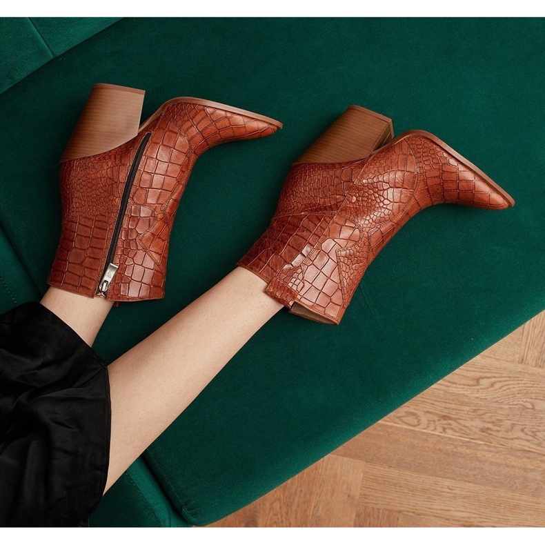 Marco Shoes Dámské kovbojské boty z přírodní kůže s ražbou hnědý 1