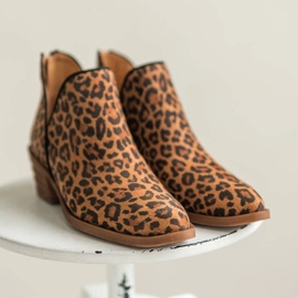 Marco Shoes Kozačky z pravé kůže s střihem do V 1954B-634-1 hnědý 1