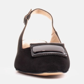 Marco Shoes Sandály na nízkém podpatku s plochým zdobením černá 1