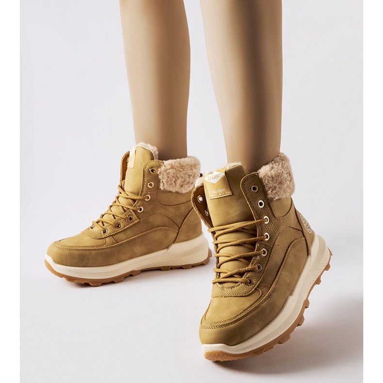 Hnědé boty Lee Cooper LCJ-22-44-1361L hnědý 1