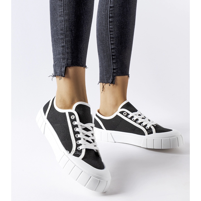 Černé tenisky na silné platformě Egidio černý 1